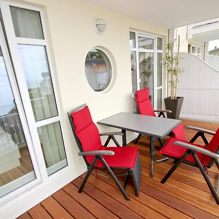 Mit Meerblick Und Balkon, Gratis Nutzung Vom Ahoi Erlebnisbad Und Sauna In Sellin - Meeresblick 37 * Goehren (Ruegen)